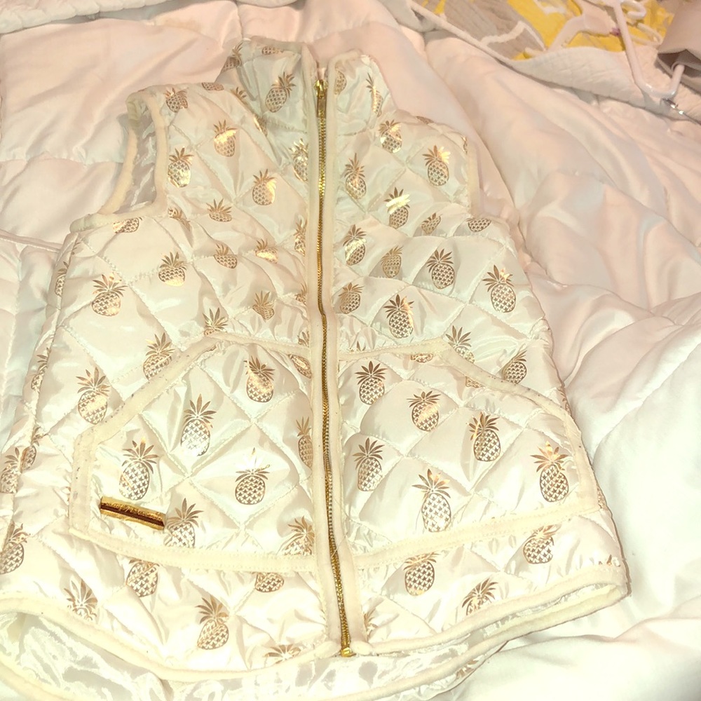 Puffer vest. Simply Southern